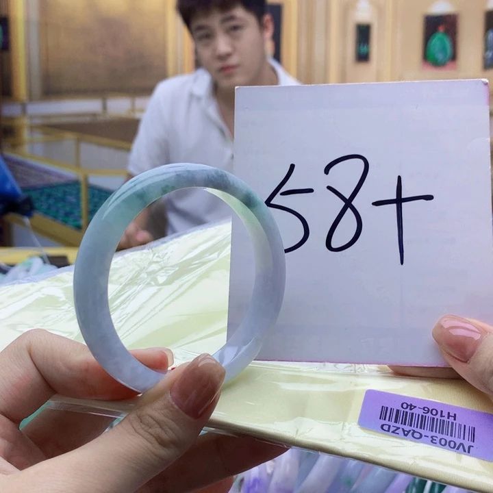 翡翠未镶嵌手镯000……