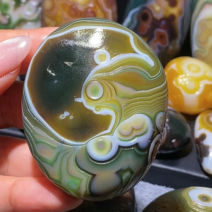 皇***岸玛瑙/玉髓未镶嵌珠宝奇石