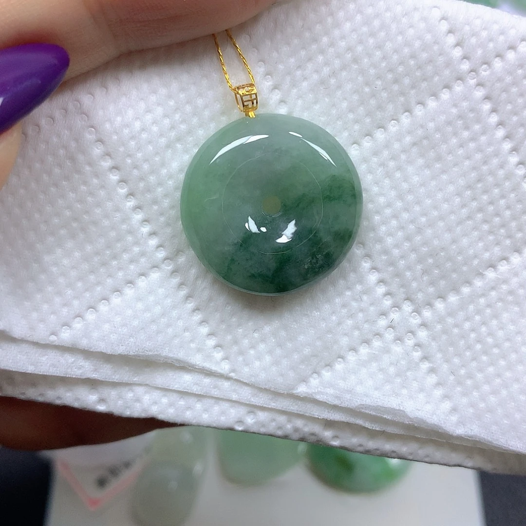 翡翠18K金镶嵌颈饰挂件