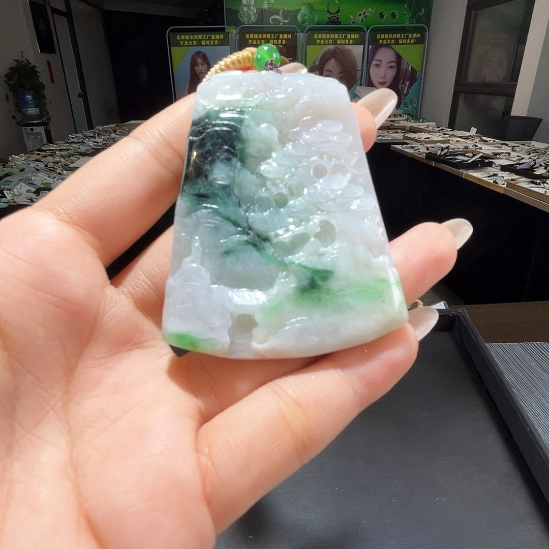 颈饰未镶嵌翡翠一