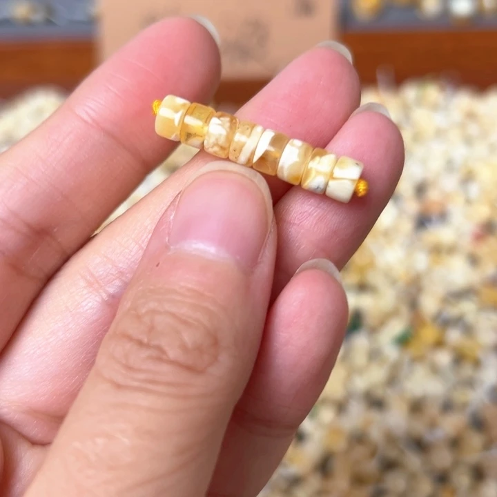 蜜蜡未镶嵌裸石5.6mm一组