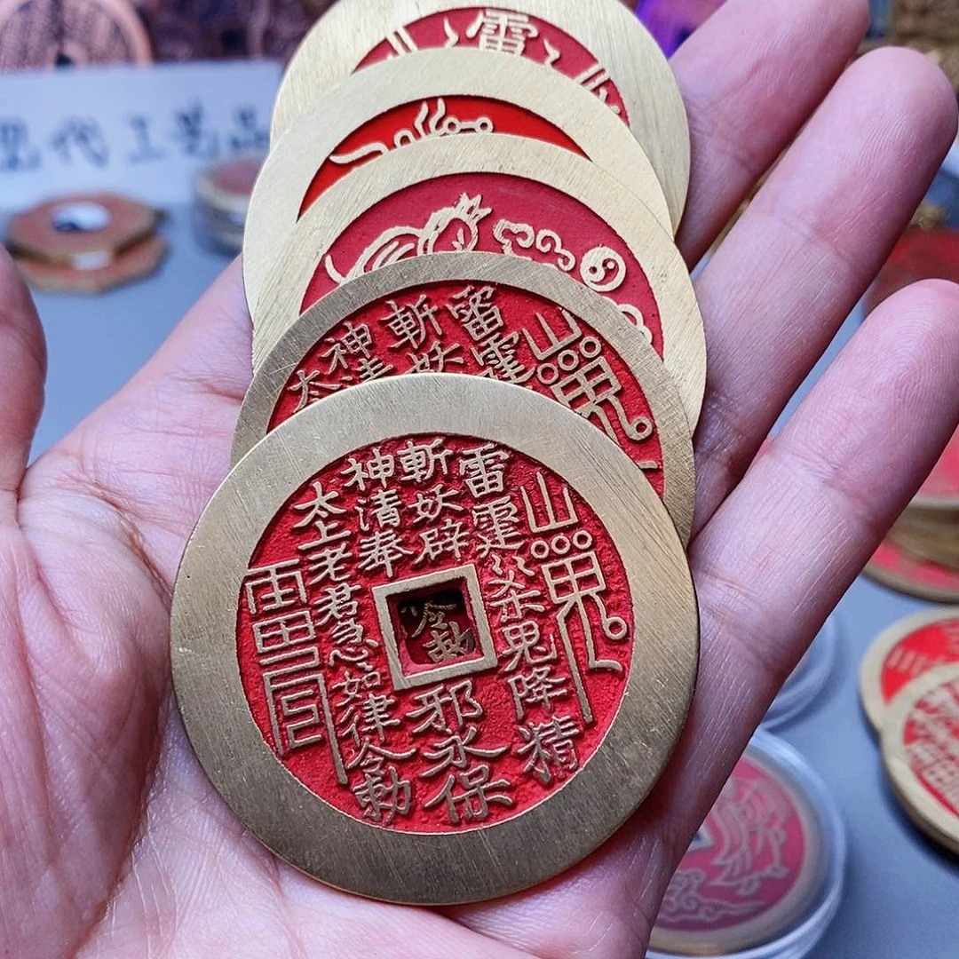 自***松铜现代仿制工艺文创铜币