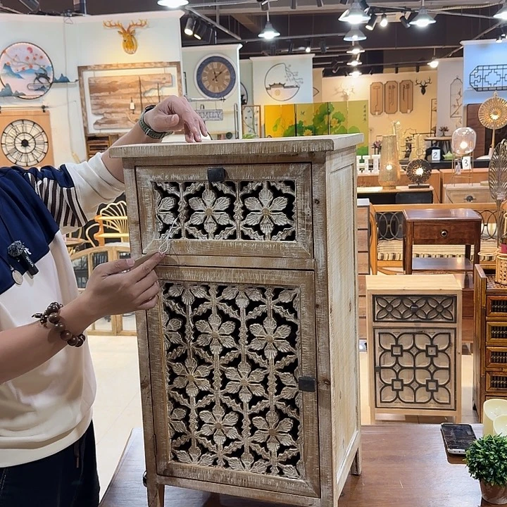 有机玻璃木质柜子