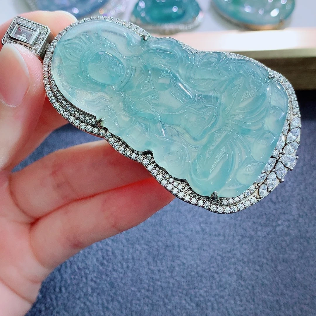 翡翠未镶嵌颈饰翡翠