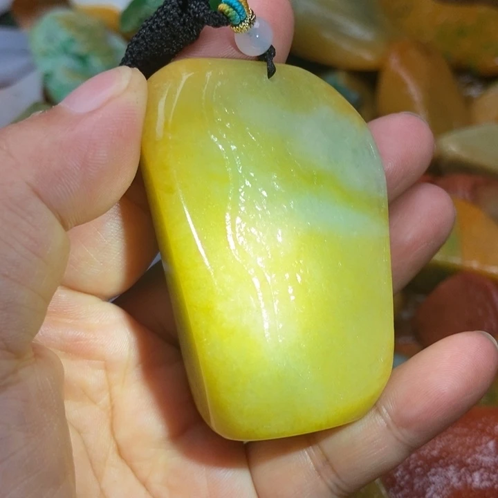 翡翠挂件未镶嵌缅甸翡翠