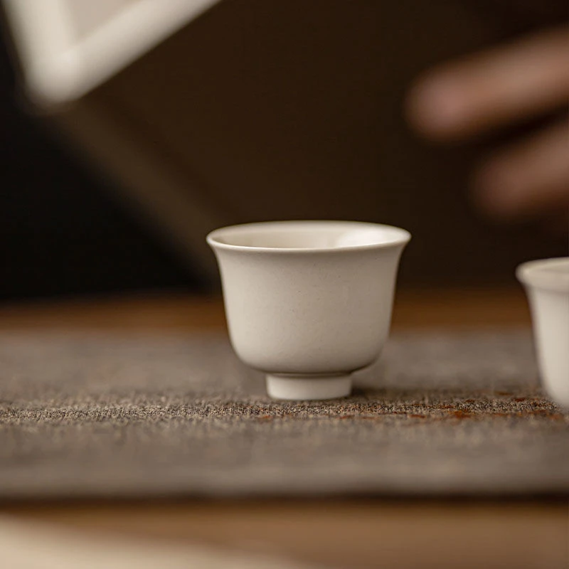 草木灰复古喝茶杯个人杯功夫茶具主人杯中式家用陶瓷品茗杯高足杯