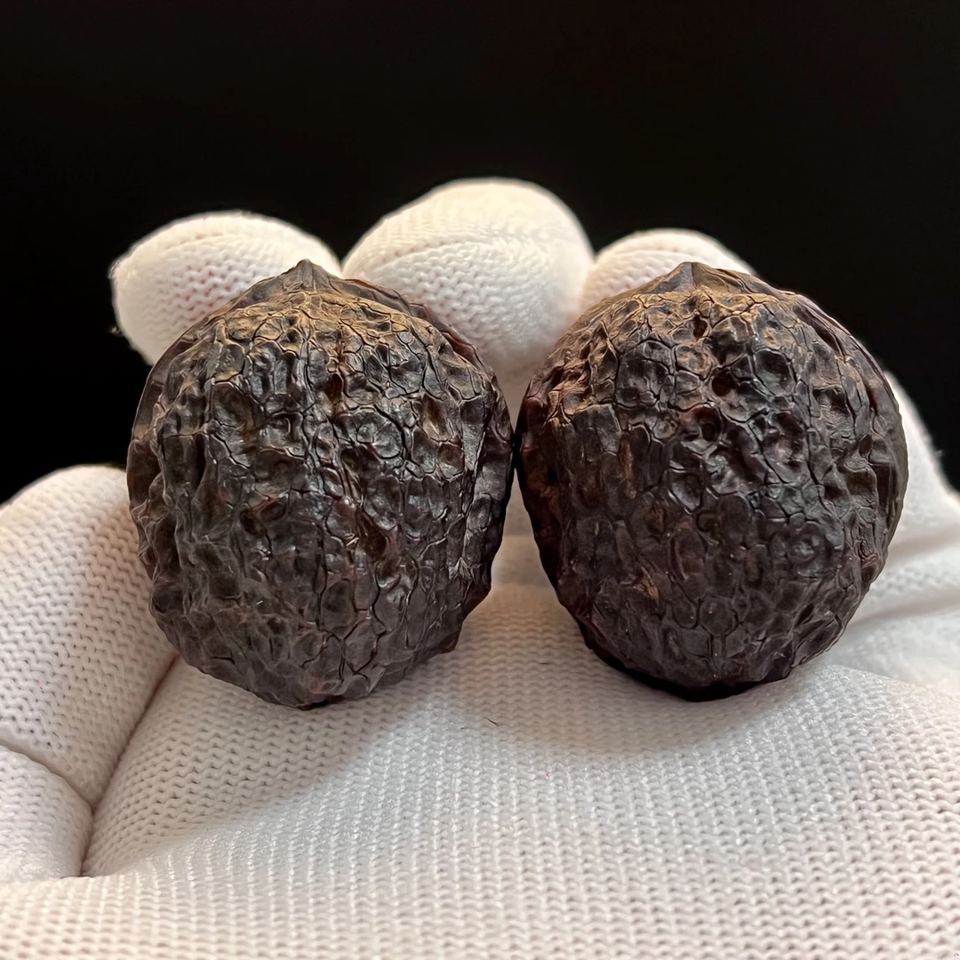 37mm七彩石02-云南铁核桃文玩手把件一物一图产地直发