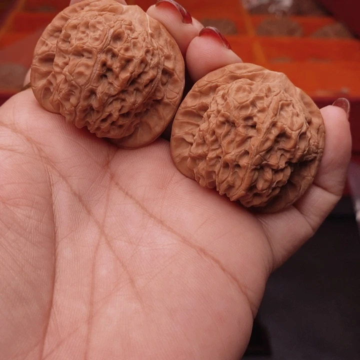 把件桃核血麒麟39尺