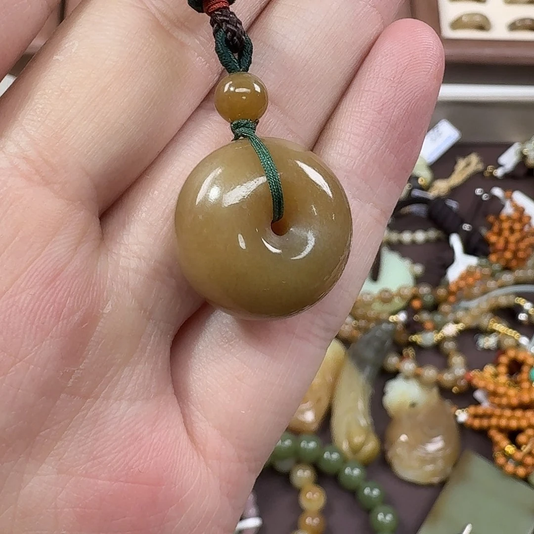 和田玉未镶嵌项链
