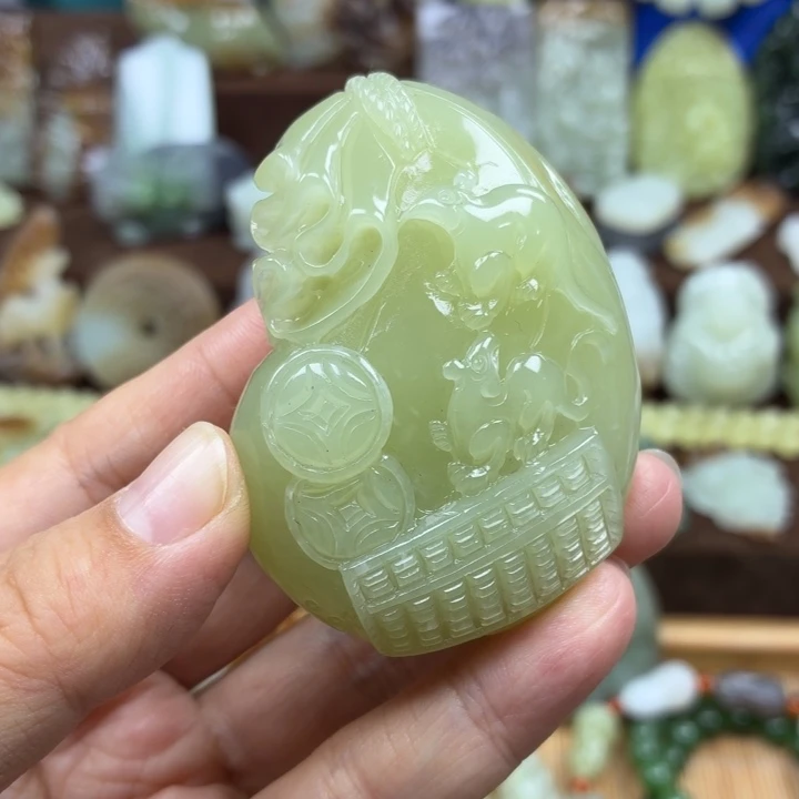 颈饰未镶嵌和田玉