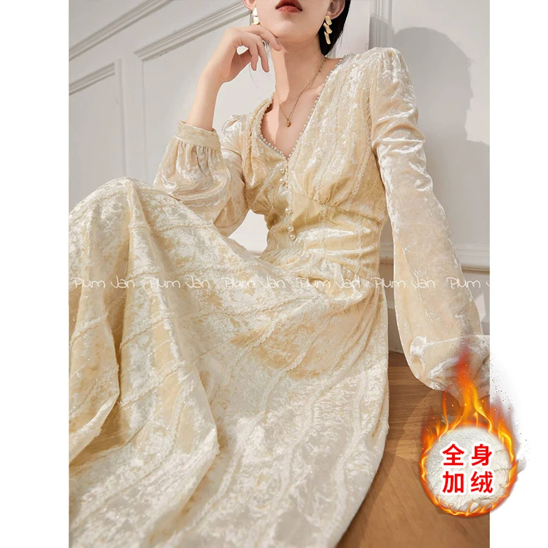 丝绒女香槟色长袖法式高级感珍珠轻奢裙加绒连衣裙