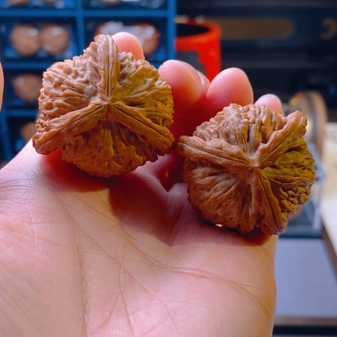 精品核桃把件41白奔