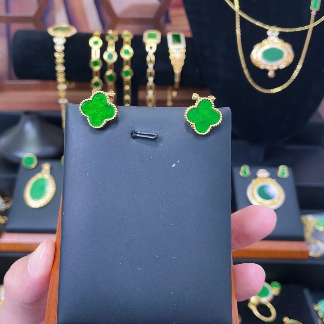 翡翠银S925镀金镶嵌耳饰金色