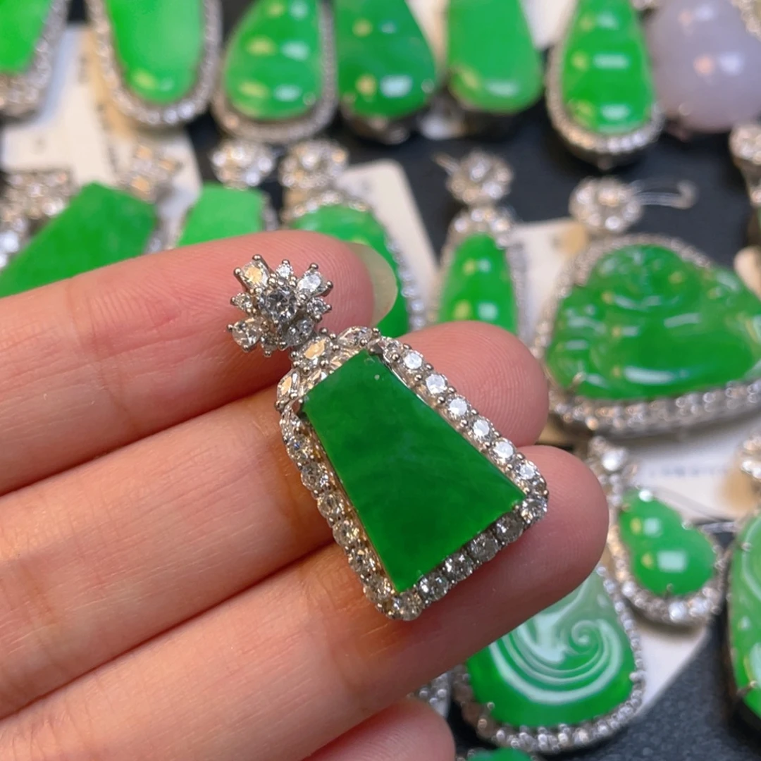 颈饰银S925镶嵌翡翠