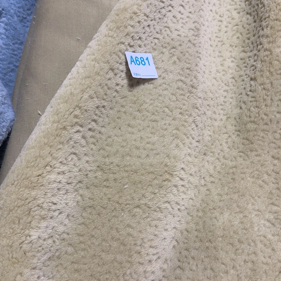 豆绿剑花羊羔毛14元2米681