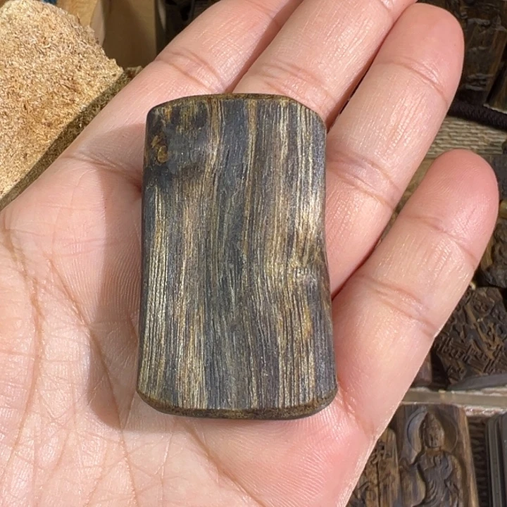 沉香碎屑沉香绿棋楠沉香牌11.4克