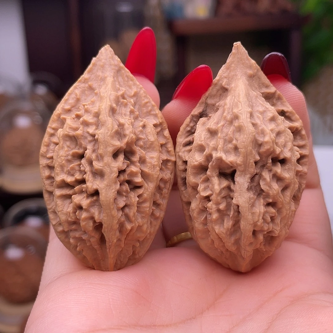 文玩核桃吊坠黄金叶