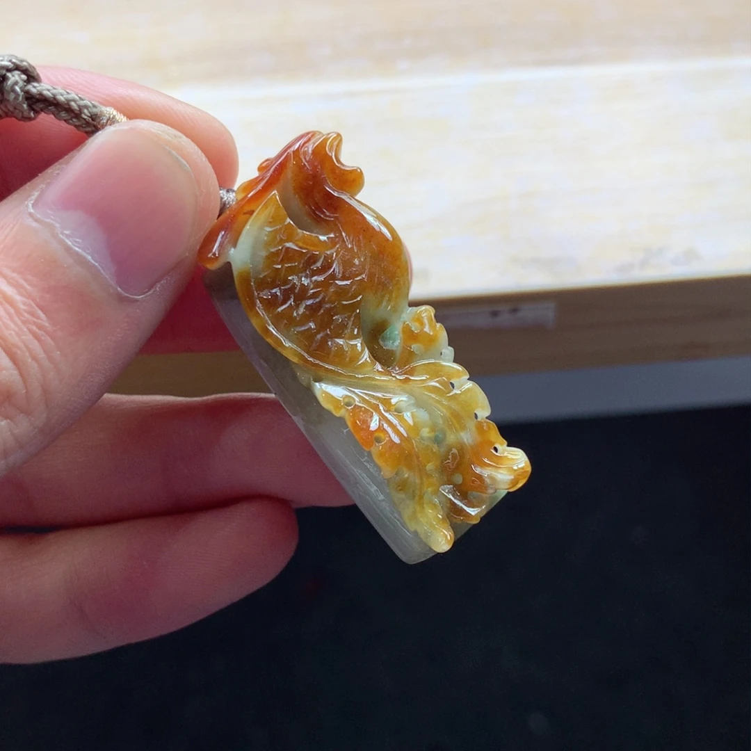 翡翠颈饰未镶嵌吊坠