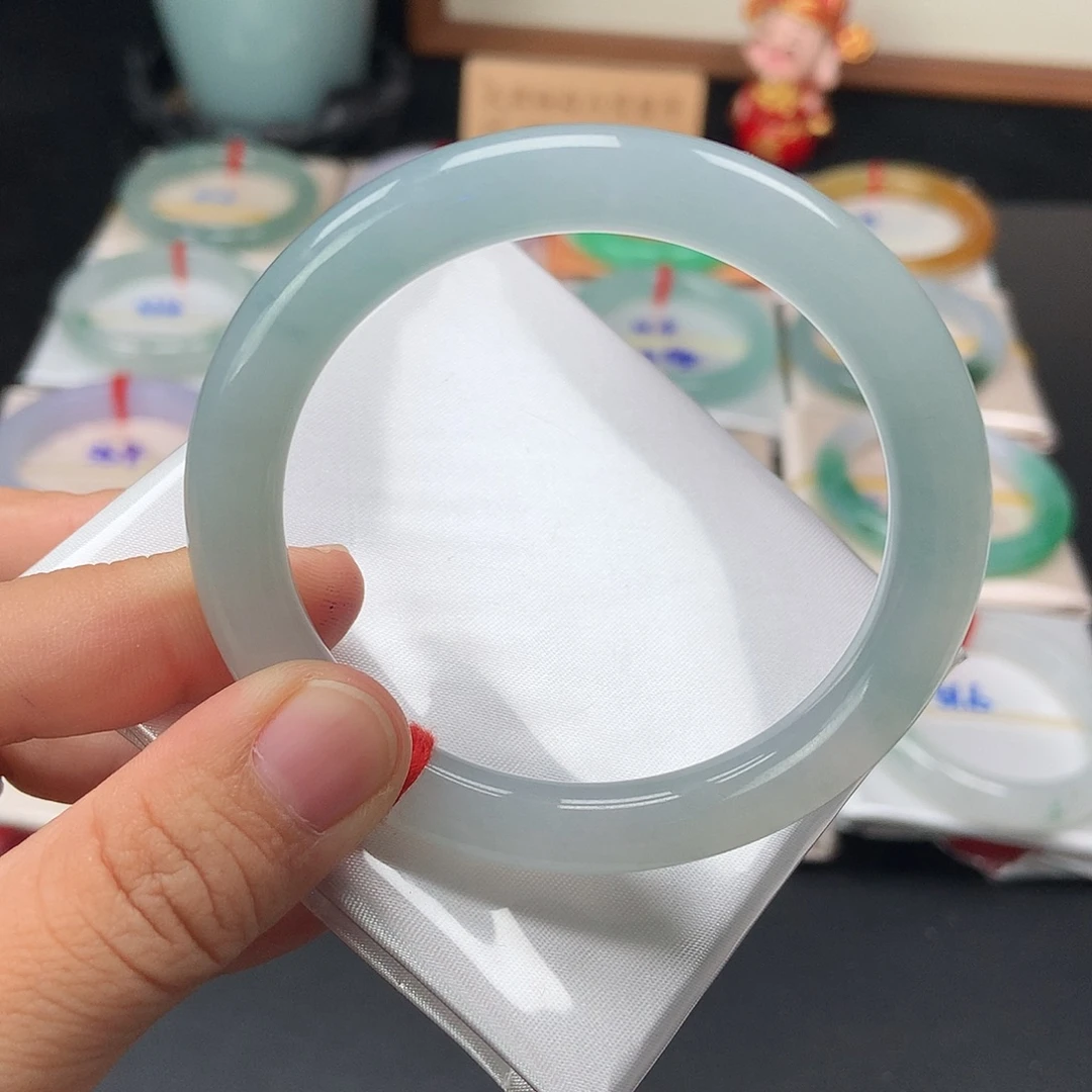 翡翠未镶嵌手镯60号