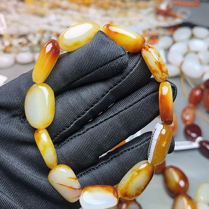 和田玉未镶嵌手链