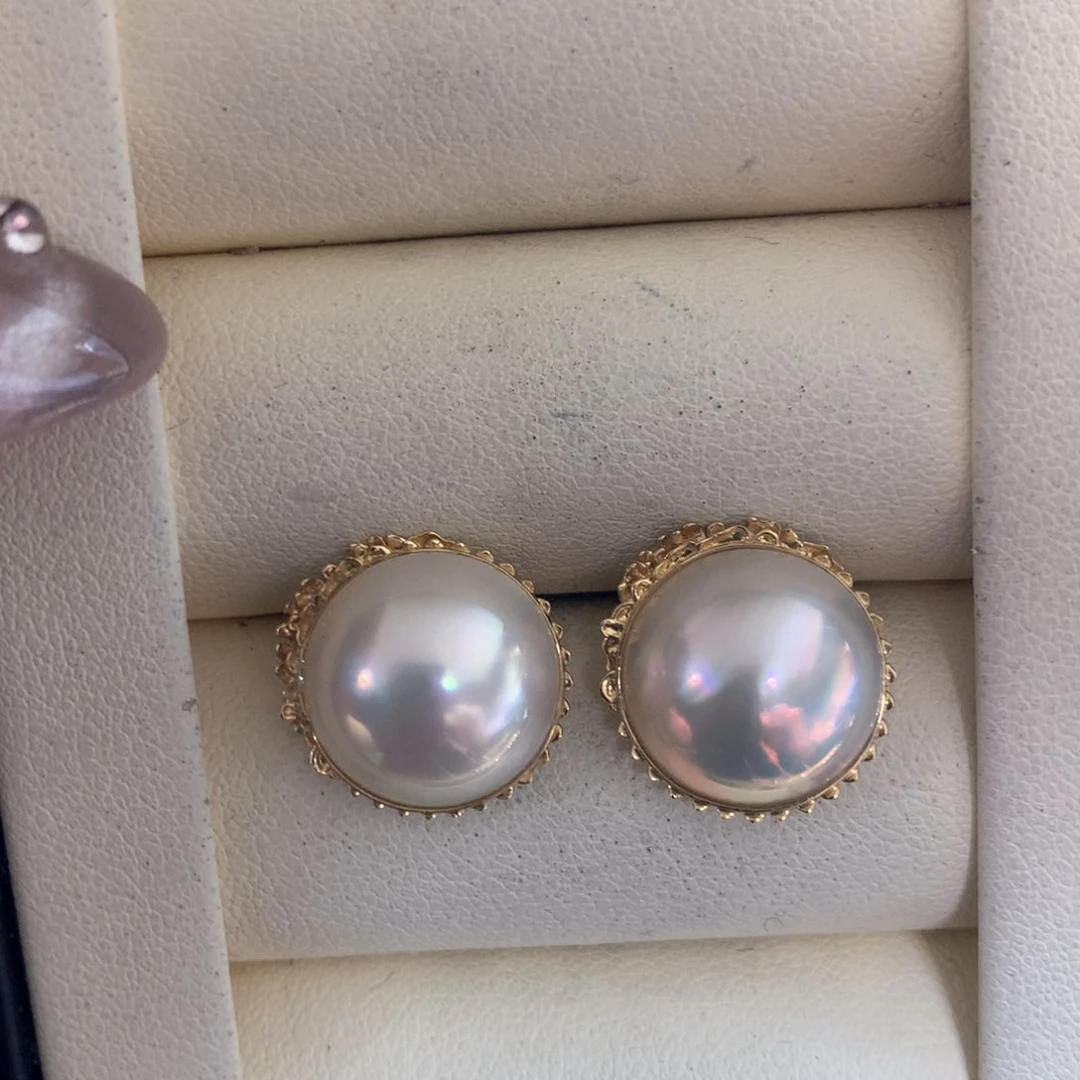 拼合珍珠（马贝珠）耳饰18K金镶嵌