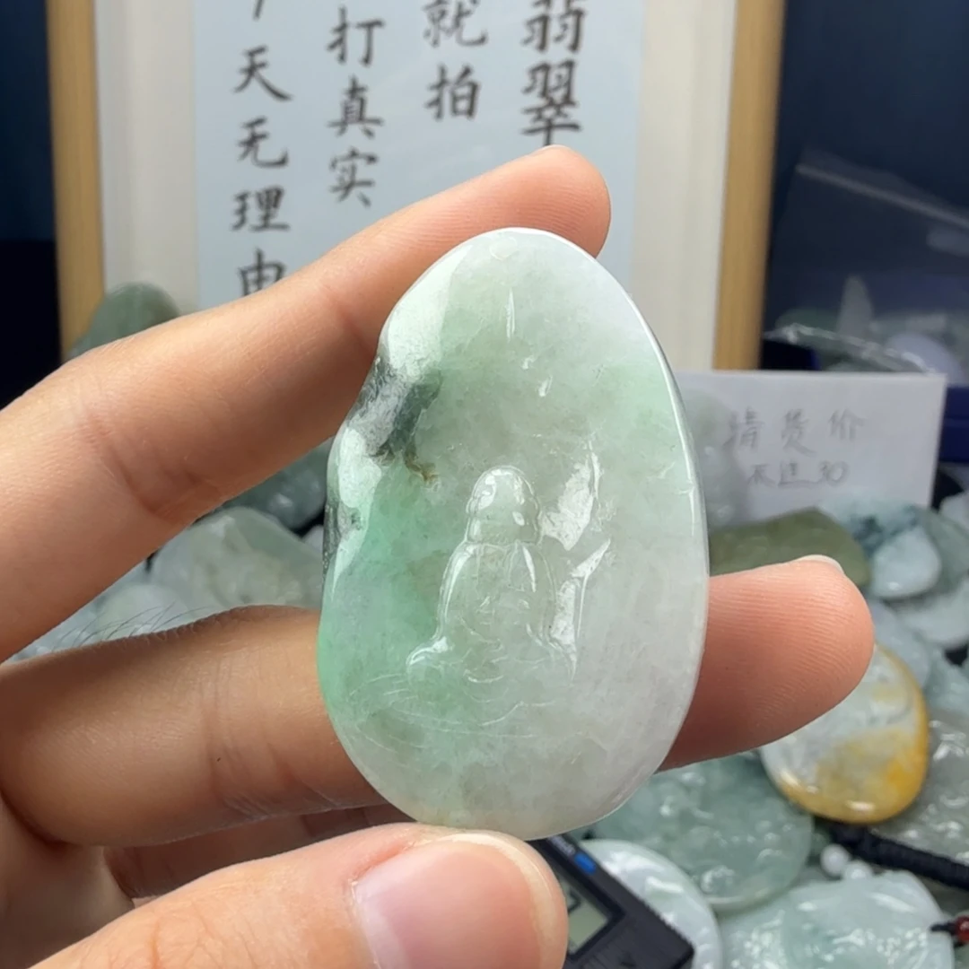 翡翠未镶嵌颈饰翡翠
