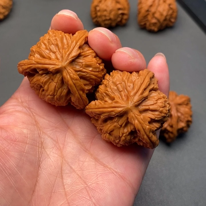 文玩核桃吊坠杨*核桃