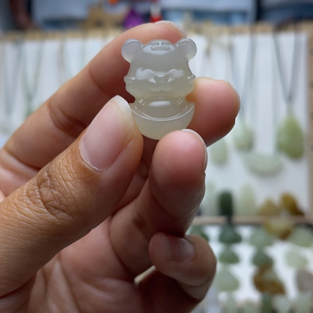 和田玉未镶嵌吊坠(不含链)