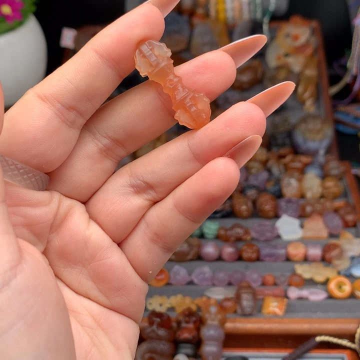 玛瑙/玉髓颈饰未镶嵌M****沈