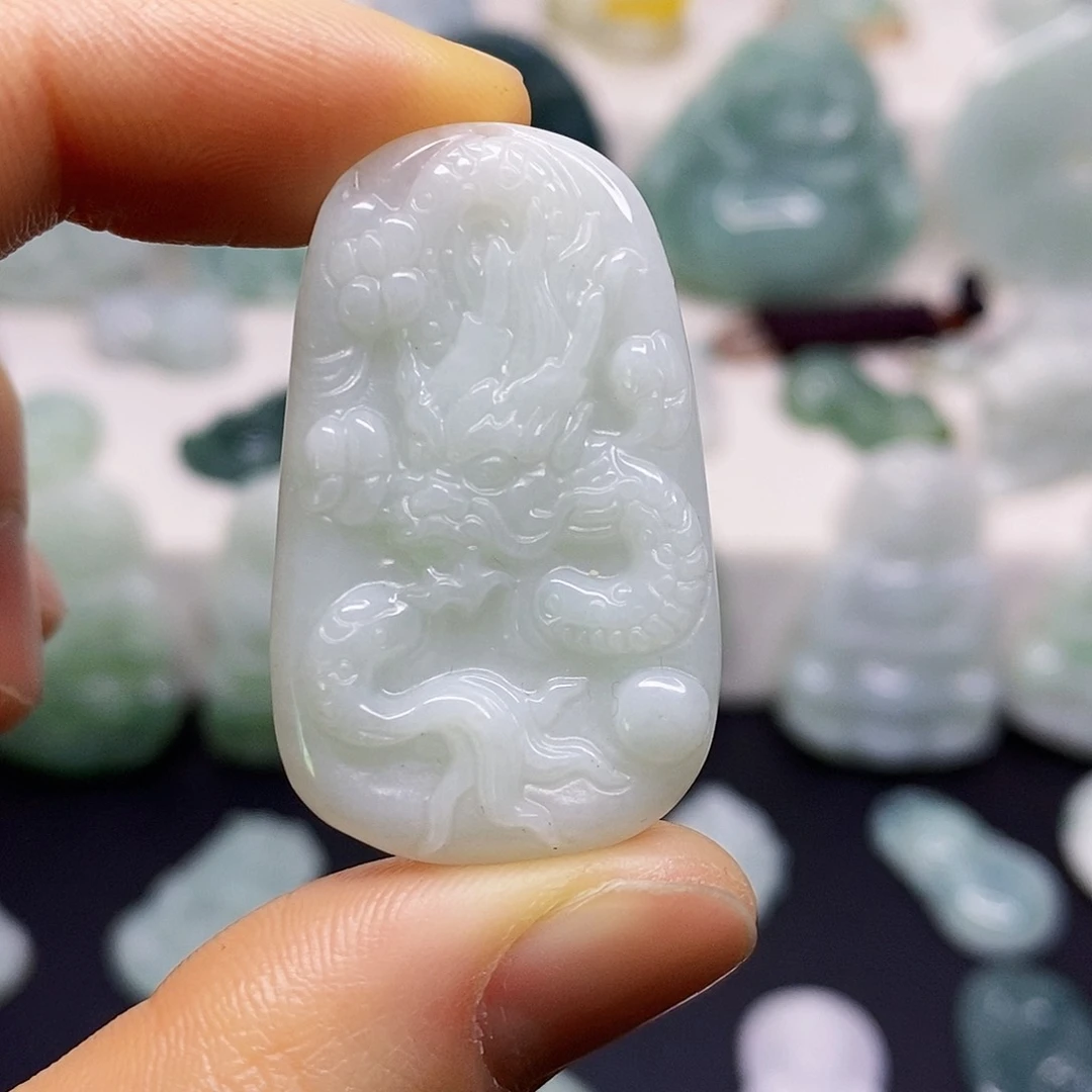 翡翠颈饰未镶嵌吊坠