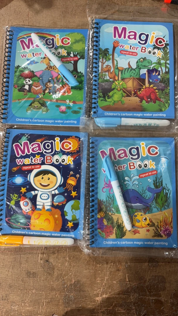 神奇水画本涂鸦填色清水画册益智科学玩具礼物