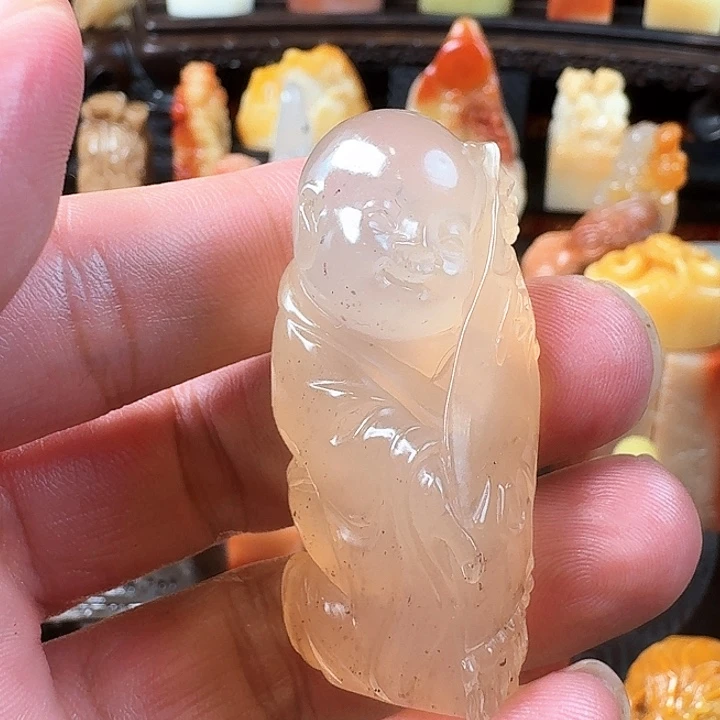 莫***。寿山石寿山水晶洞