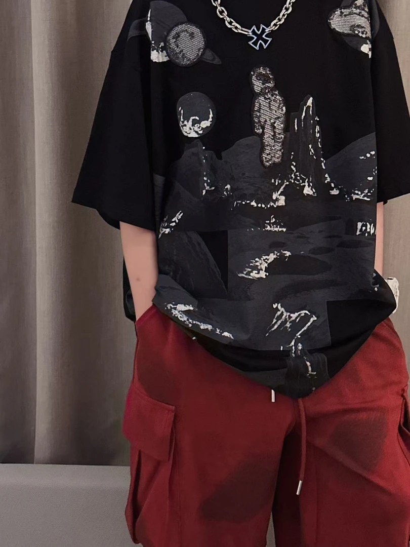 【蜡小新】【探索月球】儿童高街中大童工艺款短袖T恤，模特穿150