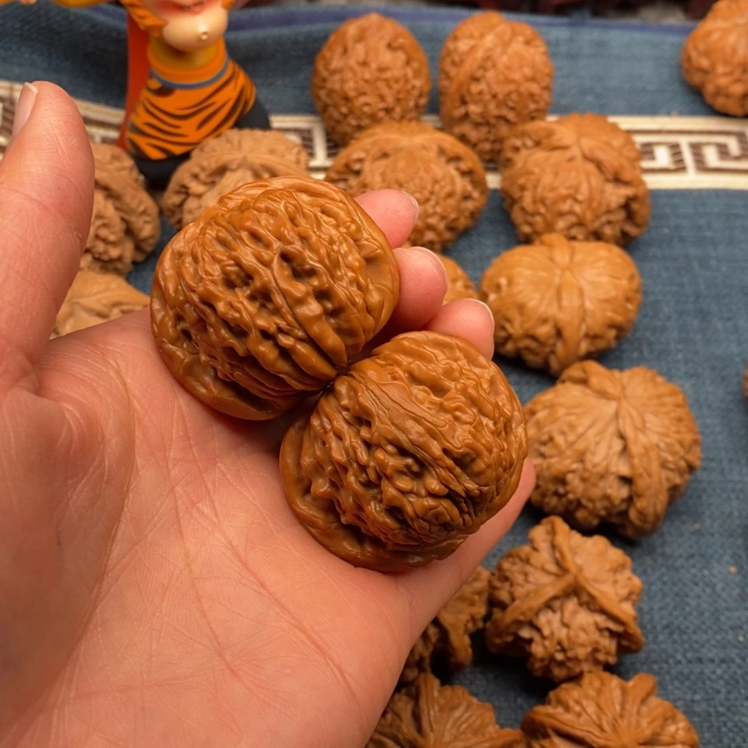 文玩核桃把件42平谷楼