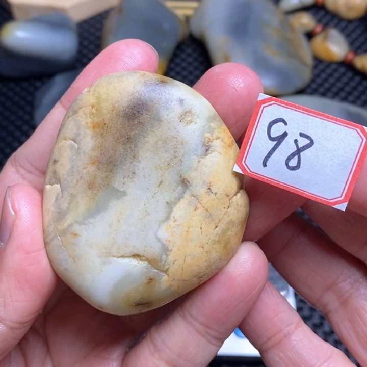 未镶嵌和田玉把件98