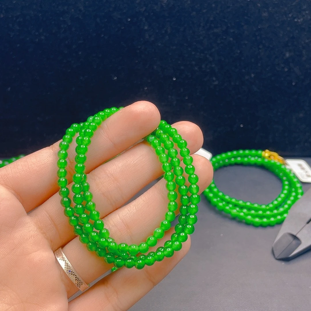 翡翠未镶嵌颈饰