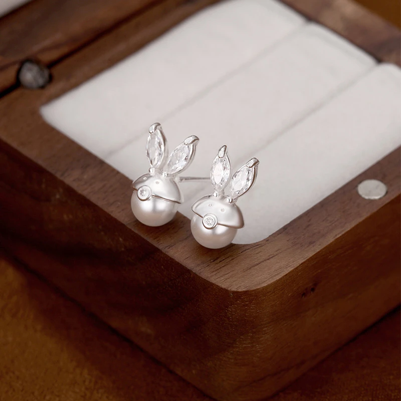 足银合成锆石耳饰 S999足银珠兔子耳钉女动物个性耳饰品精致新款