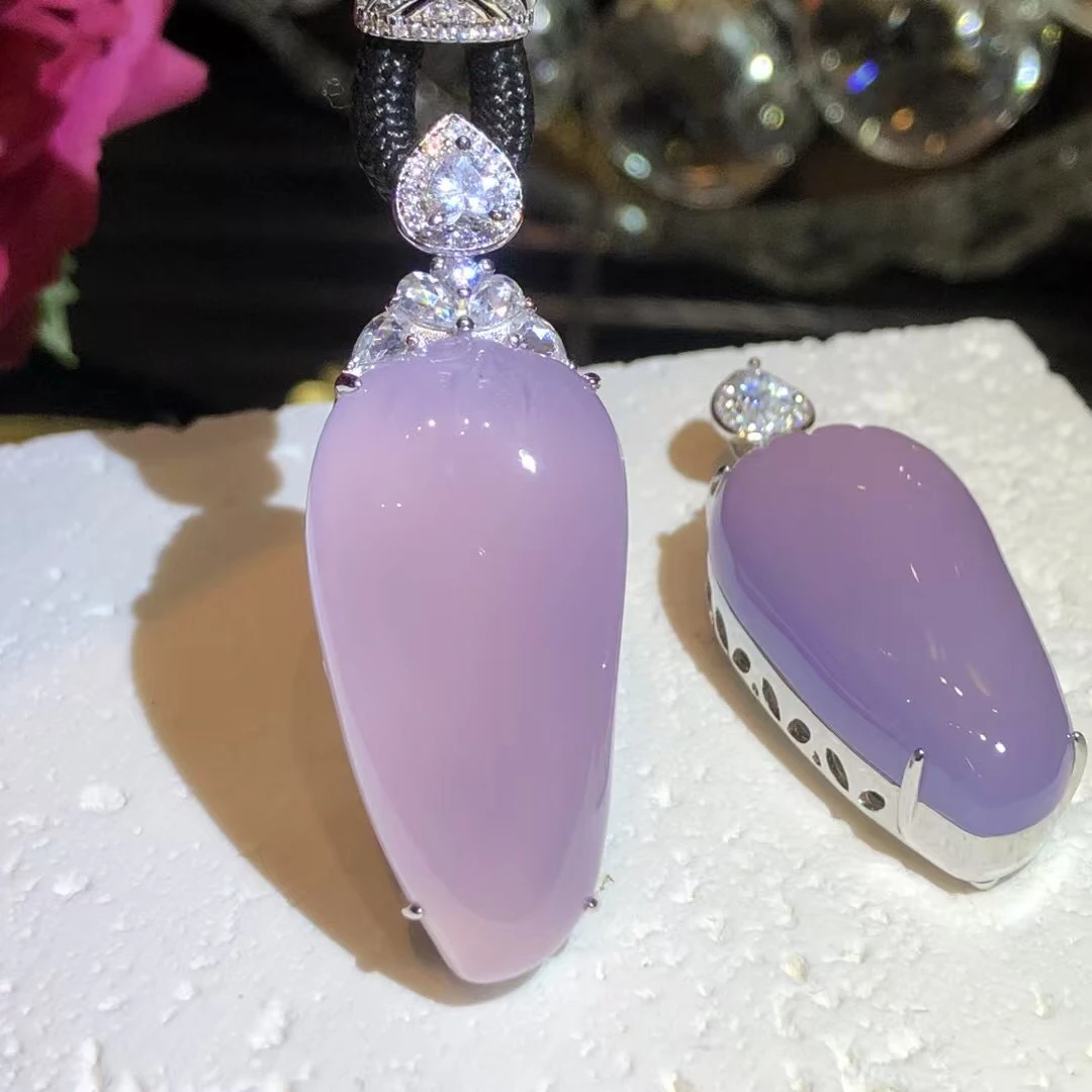 s925银镶嵌小众珠宝天然紫罗兰玉髓简约封底大福瓜女士款玉石吊坠