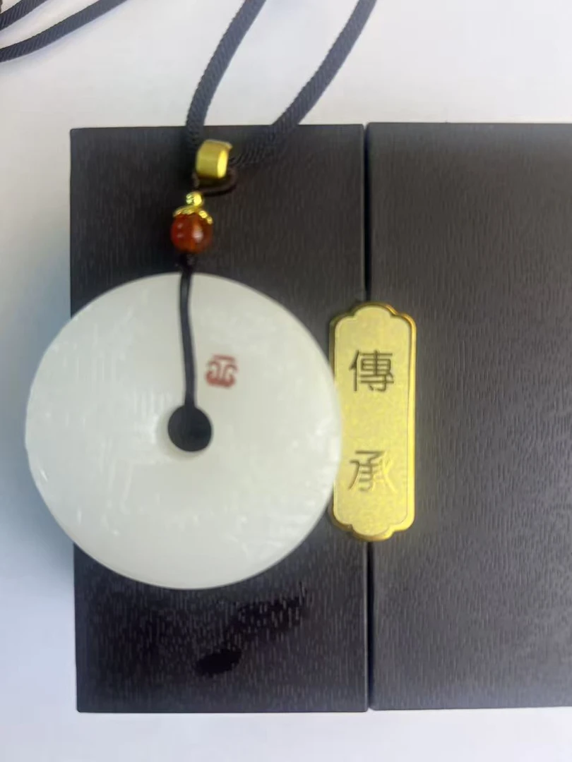 {小李总甄选}时尚吊坠