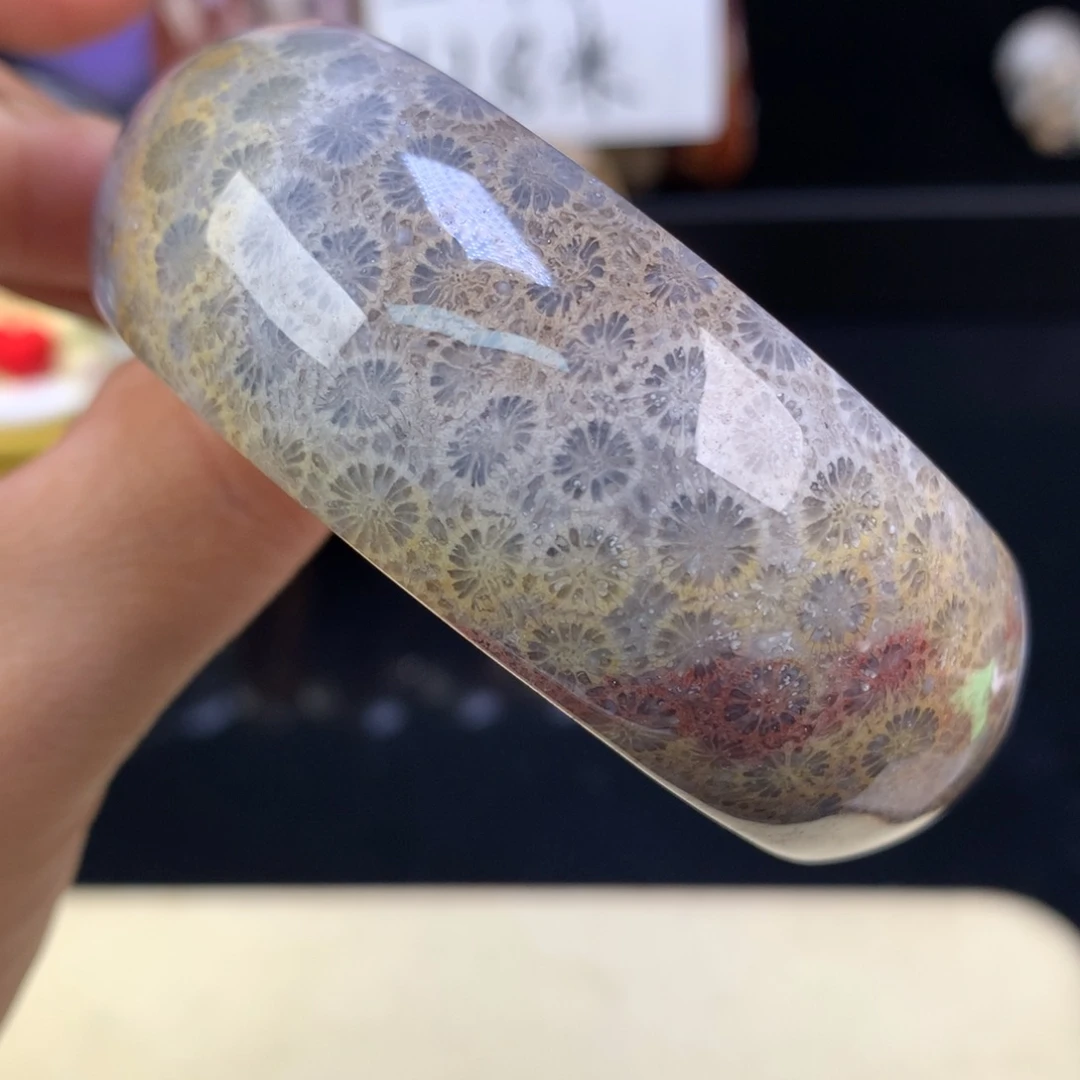 硅化珊瑚（珊瑚玉）未镶嵌吊坠(赠链)上新手镯56.3圈（11号）