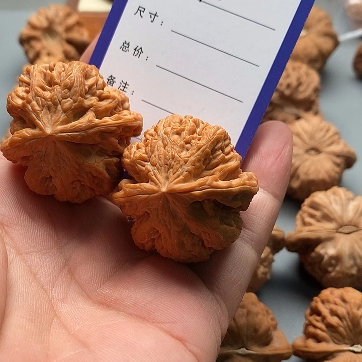比***普吊坠桃核平谷大粗筋