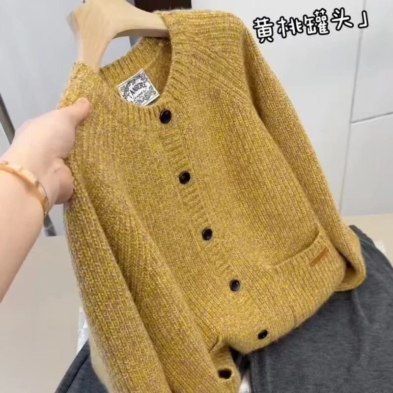 宽松圆领别致设计感长袖针织开衫女大码2025秋季新款减龄显瘦毛衣