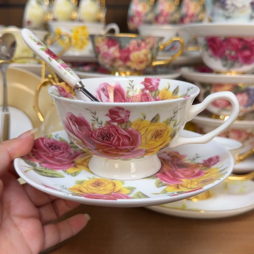 45%以上骨粉骨瓷繁华一杯一碟一勺快递装（拍两套送杯架）