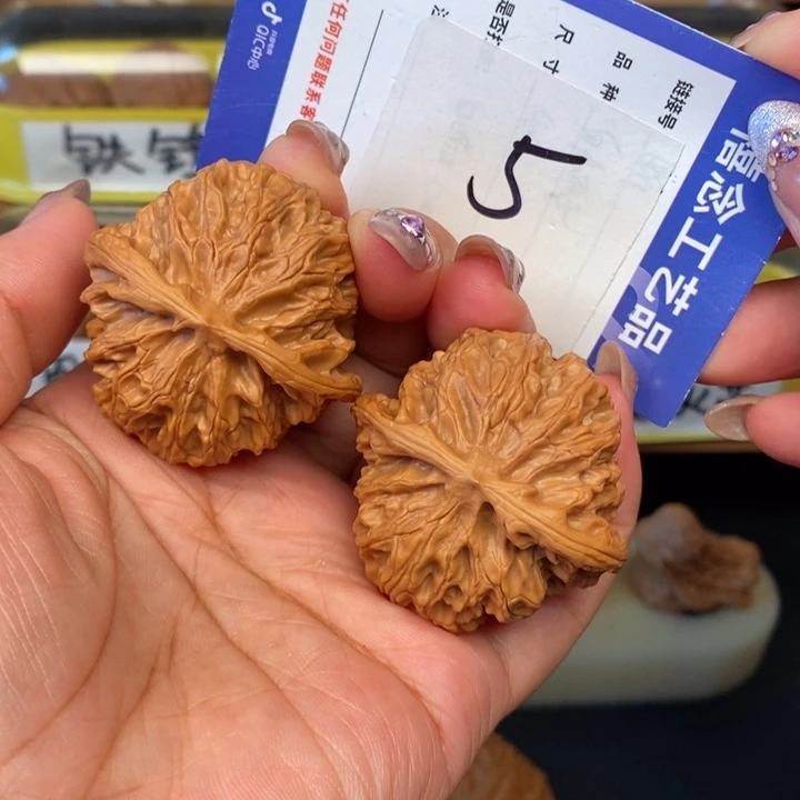 文玩核桃吊坠43苹果园