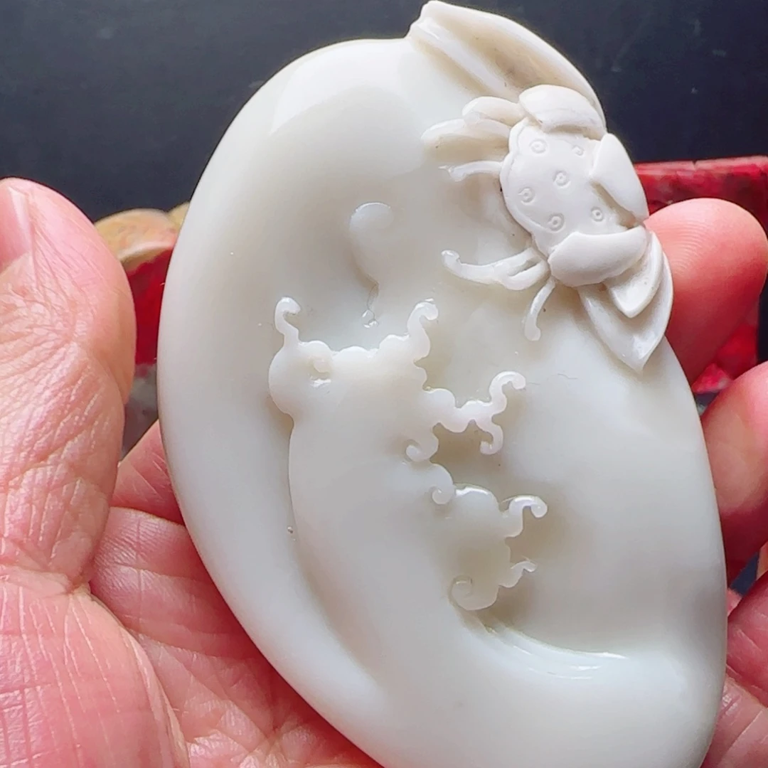 昌化石白田手玩件