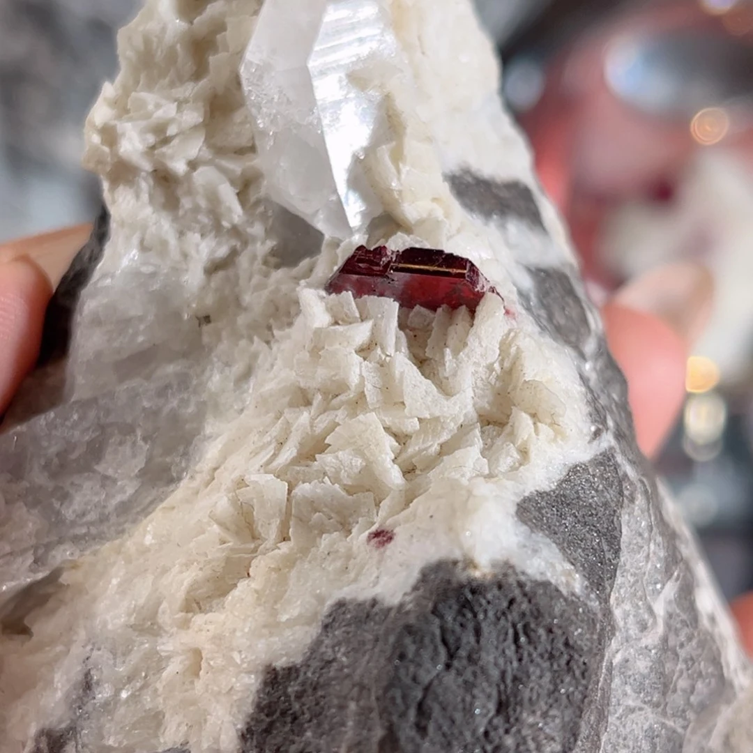 天然辰砂天然朱砂原石摆件