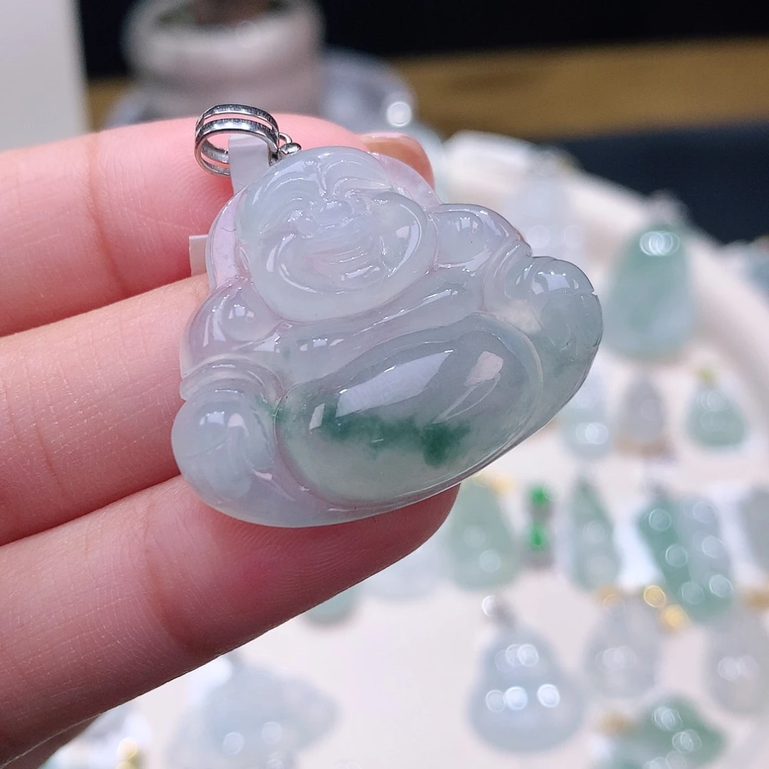 颈饰18K金镶嵌翡翠佛公