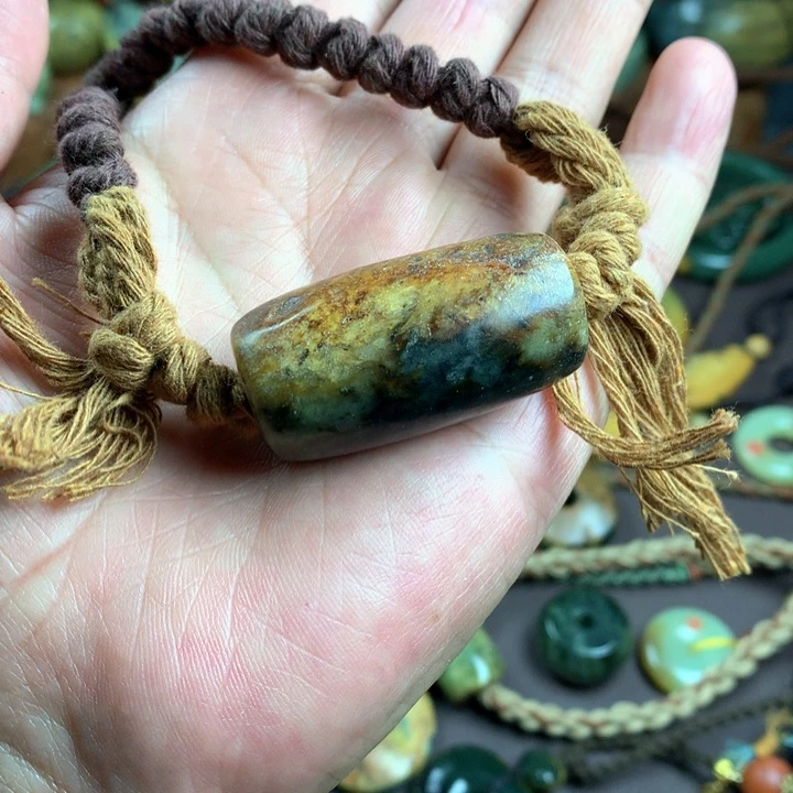 吊坠(赠链)未镶嵌岫岩河磨玉（透闪石质玉）