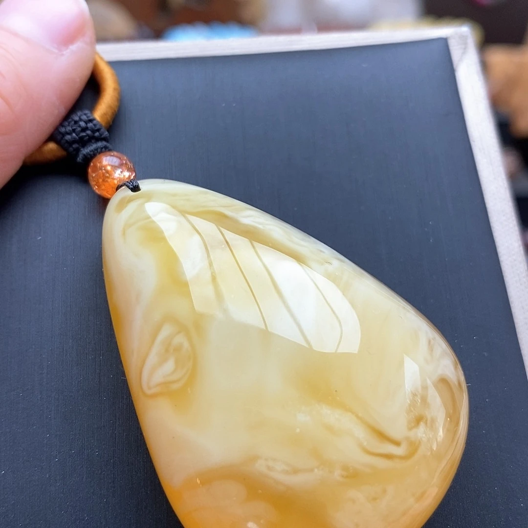 蜜蜡吊坠(赠链)未镶嵌