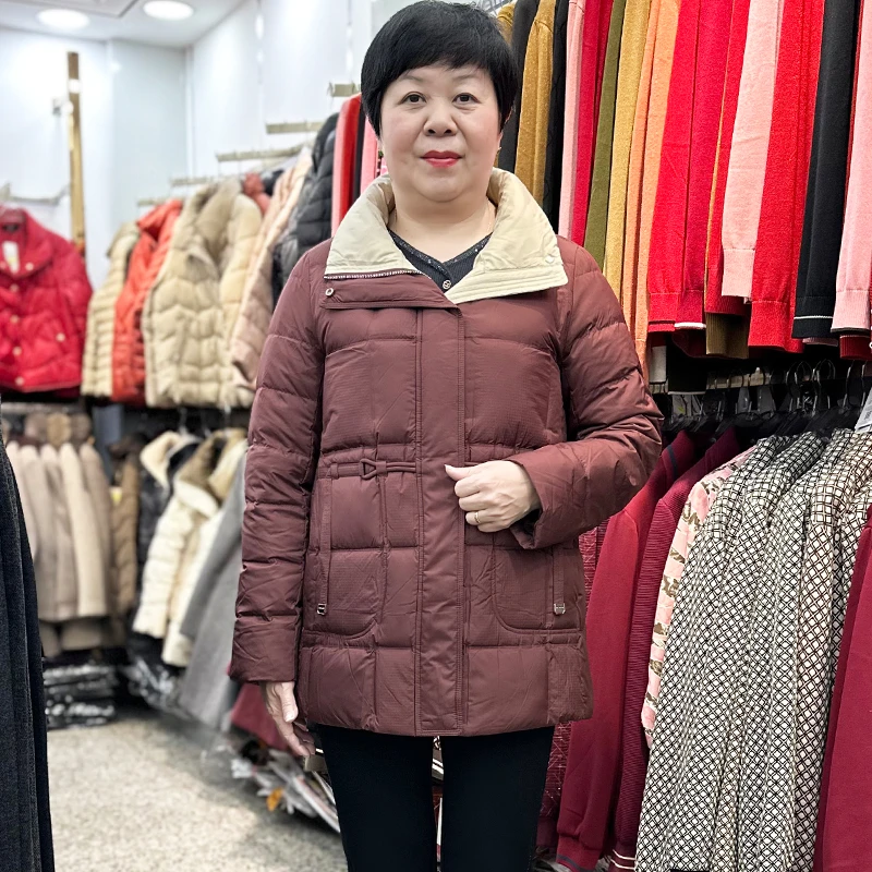 妈妈羽绒服90白鸭绒中长款2024冬季中老年女装防寒服保暖红色外套